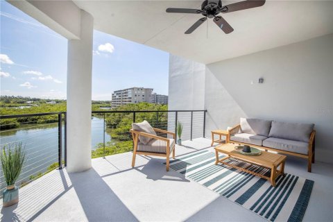Copropriété à louer à Indian Shores, Floride: 4 chambres, 221.85 m2 № 218572 - photo 25