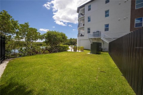 Copropriété à louer à Indian Shores, Floride: 4 chambres, 221.85 m2 № 218572 - photo 27