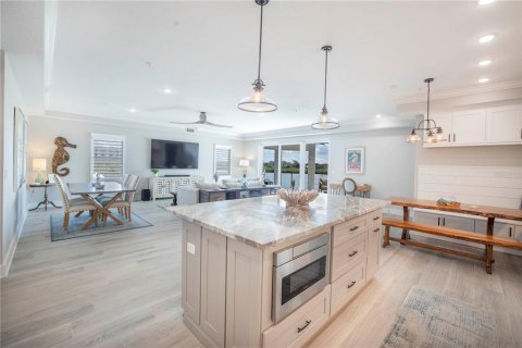 Copropriété à louer à Indian Shores, Floride: 4 chambres, 221.85 m2 № 218572 - photo 14
