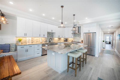 Copropriété à louer à Indian Shores, Floride: 4 chambres, 221.85 m2 № 218572 - photo 11