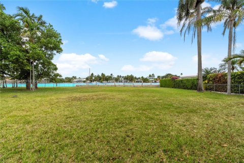 Terreno en venta en Hollywood, Florida № 2055854 - foto 17