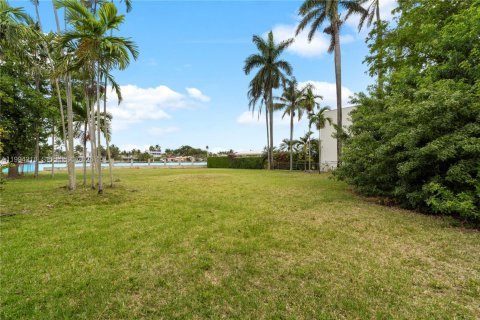 Terreno en venta en Hollywood, Florida № 2055854 - foto 15