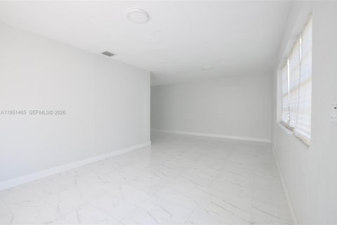 Снять в аренду виллу или дом в Пайнкрест, Флорида 2 спальни, № 2006451 - фото 5