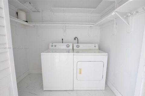 Снять в аренду виллу или дом в Пайнкрест, Флорида 2 спальни, № 2006451 - фото 10