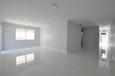 Снять в аренду виллу или дом в Пайнкрест, Флорида 2 спальни, № 2006451 - фото 7