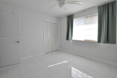 Снять в аренду виллу или дом в Пайнкрест, Флорида 2 спальни, № 2006451 - фото 12