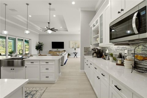 House in Rotonda, Florida 3 bedrooms, 201.69 sq.m. № 2223641 - photo 24