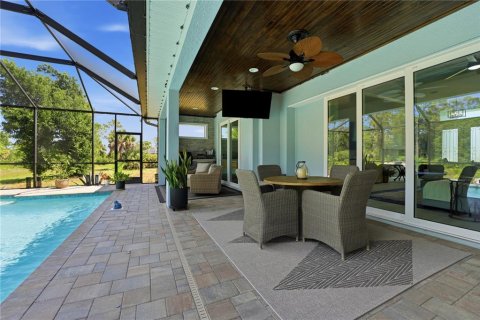 House in Rotonda, Florida 3 bedrooms, 201.69 sq.m. № 2223641 - photo 13