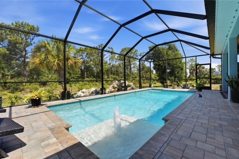 House in Rotonda, Florida 3 bedrooms, 201.69 sq.m. № 2223641 - photo 8