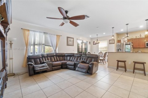Villa ou maison à vendre à Homestead, Floride: 5 chambres, 233.56 m2 № 2177937 - photo 14