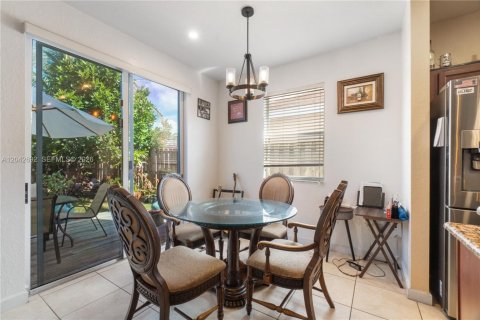 Villa ou maison à vendre à Homestead, Floride: 5 chambres, 233.56 m2 № 2177937 - photo 16
