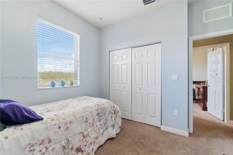 Villa ou maison à vendre à Homestead, Floride: 5 chambres, 233.56 m2 № 2177937 - photo 30