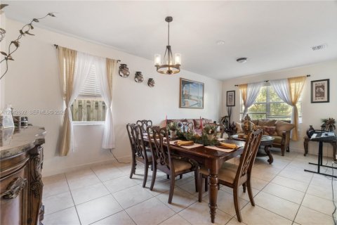 Villa ou maison à vendre à Homestead, Floride: 5 chambres, 233.56 m2 № 2177937 - photo 10