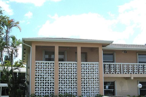 Condominio en Delray Beach, Florida, 2 dormitorios № 2147083