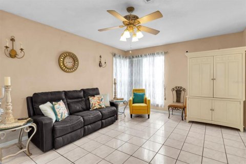 Casa en venta en Tarpon Springs, Florida, 3 dormitorios, 149.11 m2 № 1909835 - foto 4