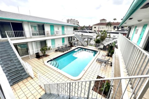 Apartamento en alquiler en Fort Lauderdale, Florida, 1 dormitorio, 56.67 m2 № 1228462 - foto 1