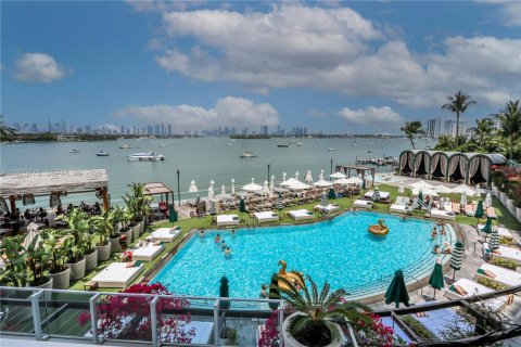 Condominio en venta en Miami Beach, Florida, 45.8 m2 № 2031263 - foto 16