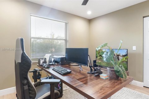 Casa en venta en Miramar, Florida, 6 dormitorios, 332.03 m2 № 2056629 - foto 18