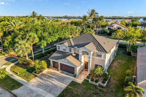 Casa en venta en Miramar, Florida, 6 dormitorios, 332.03 m2 № 2056629 - foto 3