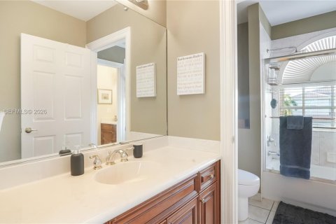 Casa en venta en Miramar, Florida, 6 dormitorios, 332.03 m2 № 2056629 - foto 25