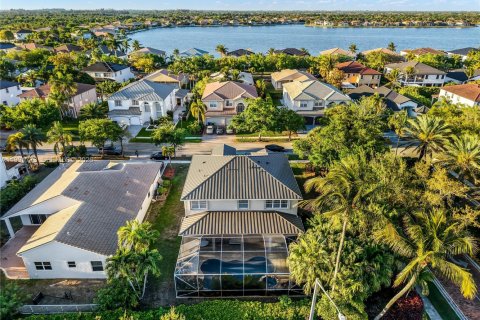 Casa en venta en Miramar, Florida, 6 dormitorios, 332.03 m2 № 2056629 - foto 5