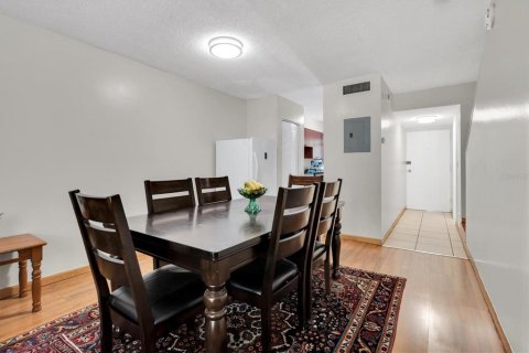 Copropriété à vendre à Tampa, Floride: 2 chambres, 99.78 m2 № 1912875 - photo 7