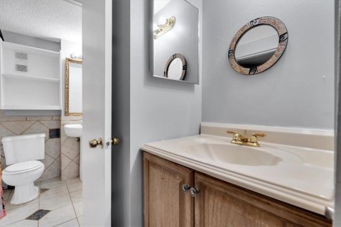 Copropriété à vendre à Tampa, Floride: 2 chambres, 99.78 m2 № 1912875 - photo 18