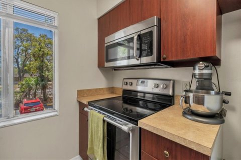 Copropriété à vendre à Tampa, Floride: 2 chambres, 99.78 m2 № 1912875 - photo 11