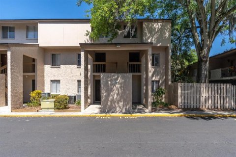 Copropriété à vendre à Tampa, Floride: 2 chambres, 99.78 m2 № 1912875 - photo 1