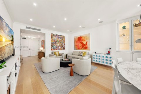 Condo in Miami, Florida, 1 bedroom  № 2420752 - photo 9
