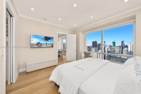 Condo in Miami, Florida, 1 bedroom  № 2420752 - photo 14