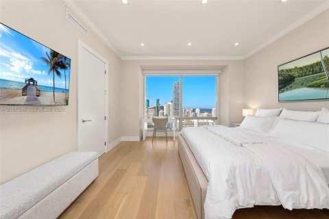 Condo in Miami, Florida, 1 bedroom  № 2420752 - photo 13