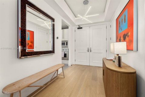 Condo in Miami, Florida, 1 bedroom  № 2420752 - photo 27
