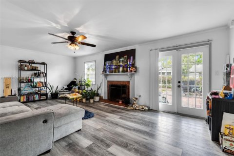 House in Winter Haven, Florida 4 bedrooms № 2043984 - photo 7