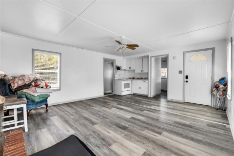 House in Winter Haven, Florida 4 bedrooms № 2043984 - photo 29