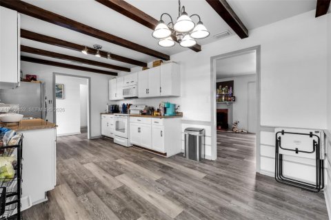 House in Winter Haven, Florida 4 bedrooms № 2043984 - photo 11