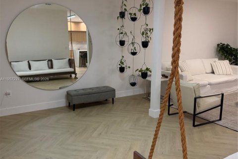 Townhouse in Doral, Florida 5 bedrooms, 218.78 sq.m. № 2041746 - photo 8