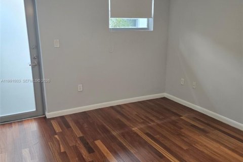 Condo in Miami Beach, Florida, 1 bedroom  № 2066858 - photo 6