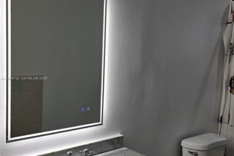 Снять в аренду виллу или дом в Дания-Бич, Флорида 3 спальни, 144м2, № 2066218 - фото 13