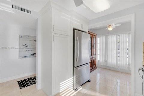 Condo in Margate, Florida, 2 bedrooms  № 1712198 - photo 4
