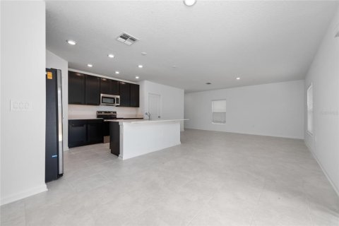 Casa en alquiler en Davenport, Florida, 4 dormitorios, 174.28 m2 № 1871143 - foto 8