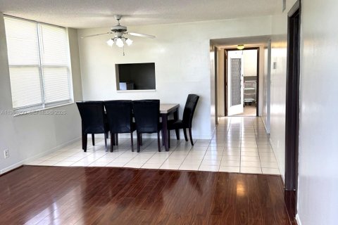 Copropriété à louer à Margate, Floride: 2 chambres, 90.12 m2 № 2048149 - photo 5