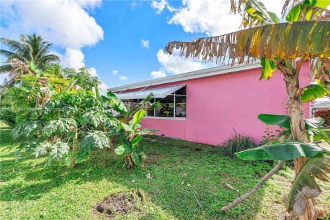 House in Tamarac, Florida 2 bedrooms, 93.09 sq.m. № 2002228 - photo 23