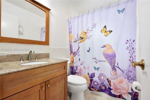 House in Tamarac, Florida 2 bedrooms, 93.09 sq.m. № 2002228 - photo 3