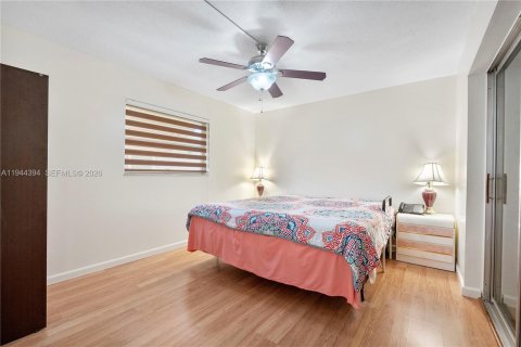 House in Tamarac, Florida 2 bedrooms, 93.09 sq.m. № 2002228 - photo 8