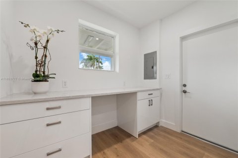 Villa ou maison à louer à Miami, Floride: 2 chambres, 106.56 m2 № 1872449 - photo 6