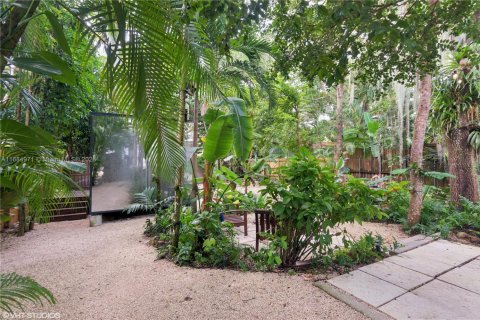 House in Miami, Florida 3 bedrooms, 166.85 sq.m. № 1431534 - photo 2