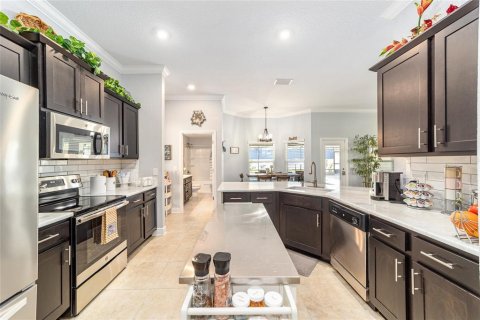 House in Ocala, Florida 4 bedrooms, 237.27 sq.m. № 2223372 - photo 7