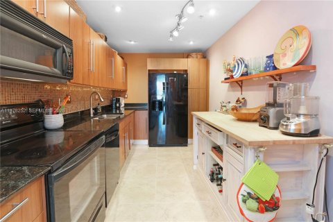 Copropriété à vendre à Hollywood, Floride: 2 chambres, 112.23 m2 № 2042123 - photo 11