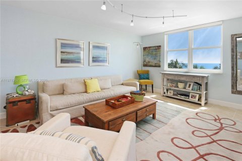 Copropriété à vendre à Hollywood, Floride: 2 chambres, 112.23 m2 № 2042123 - photo 8